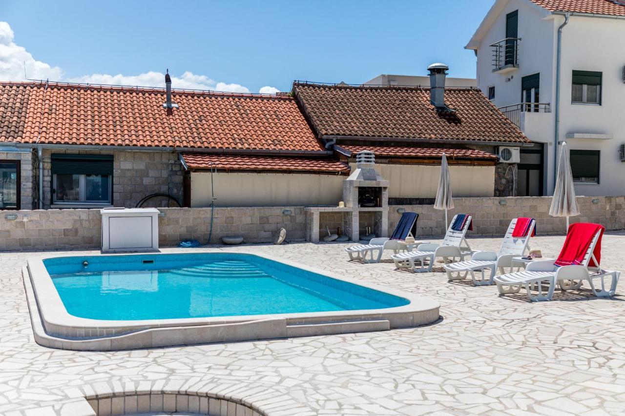 Apartments Tamaris Tivat Exterior foto